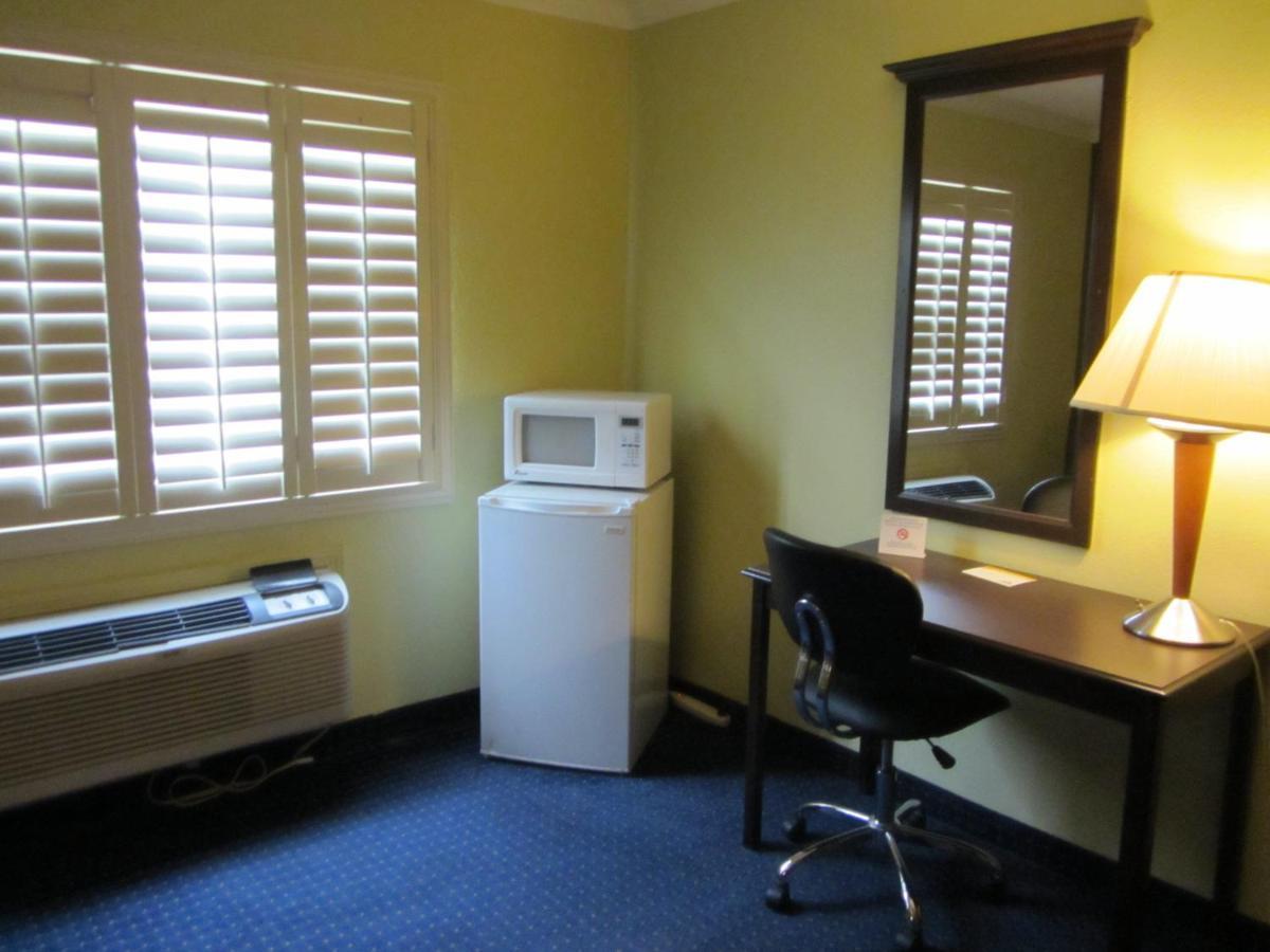 Travelodge By Wyndham Odessa Zewnętrze zdjęcie